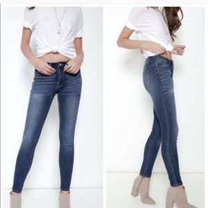 KanCan Mid-Rise Antique Wash Denim Jeans size 29